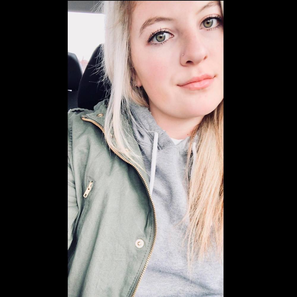 Meet your Posher, Julia